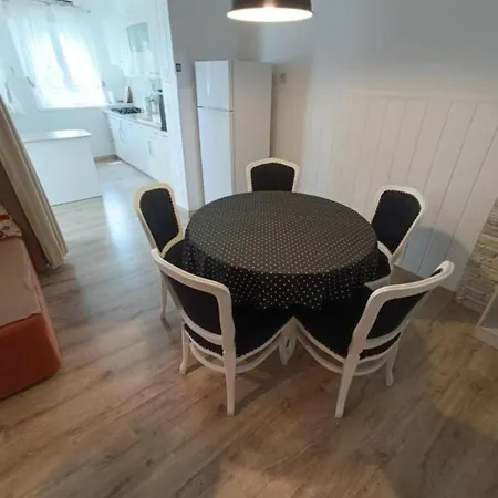 Guest house In - Maria Zaton - 2nd Floor *