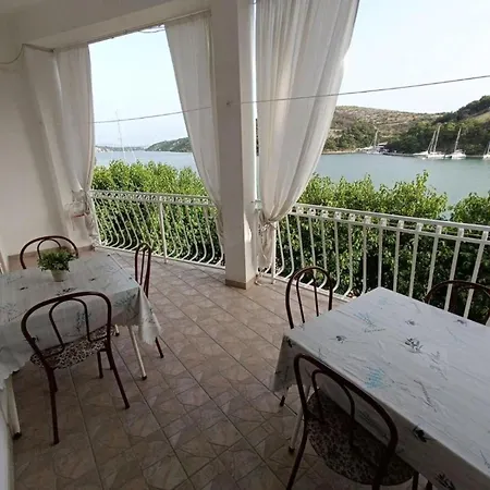 In - Maria Zaton - 2nd Floor Guest house *